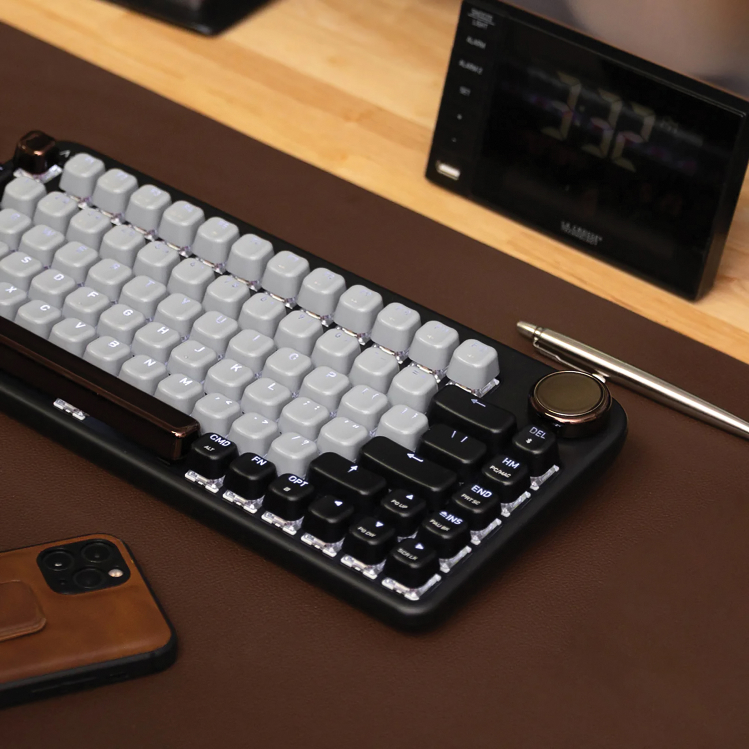 AZIO IZO Bluetooth and USB Mechanical Computer Keyboard, Blue Switches... - Picture 17 of 18