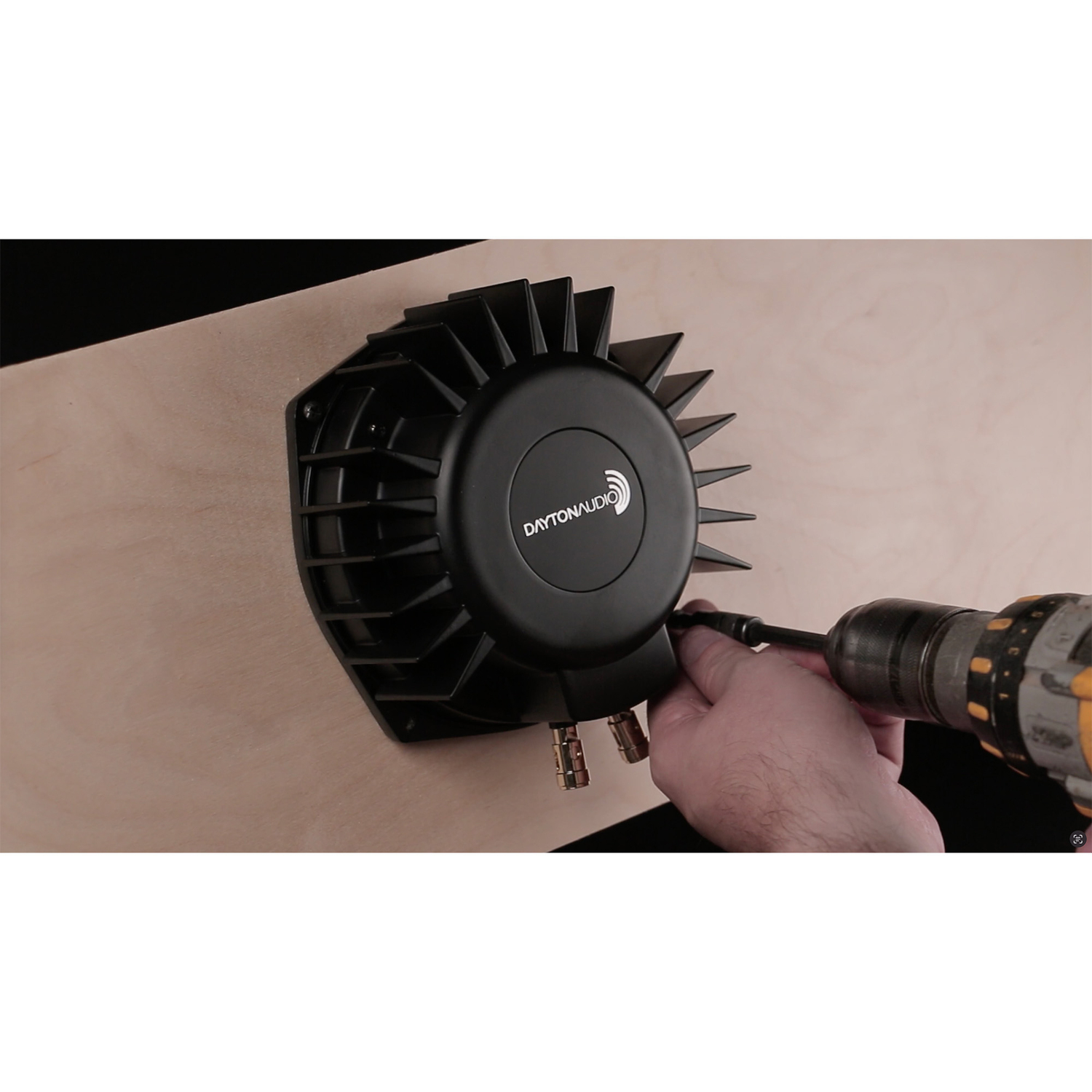 DAYTON AUDIO® BST-300EX 300-Watt-Continuous Extreme Power Pro Bass dotykowy... - Zdjęcie 4 z 6